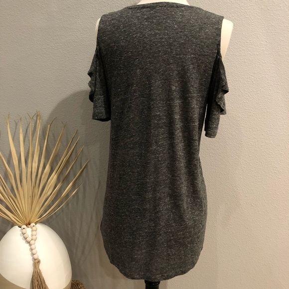 Cold shoulder basic - Picture 2 of 3